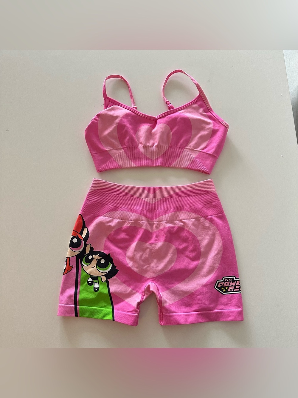 NEW Power Puff Girls Pink Heart Print Gym Workout Set Sports Bra Scrunch Shorts